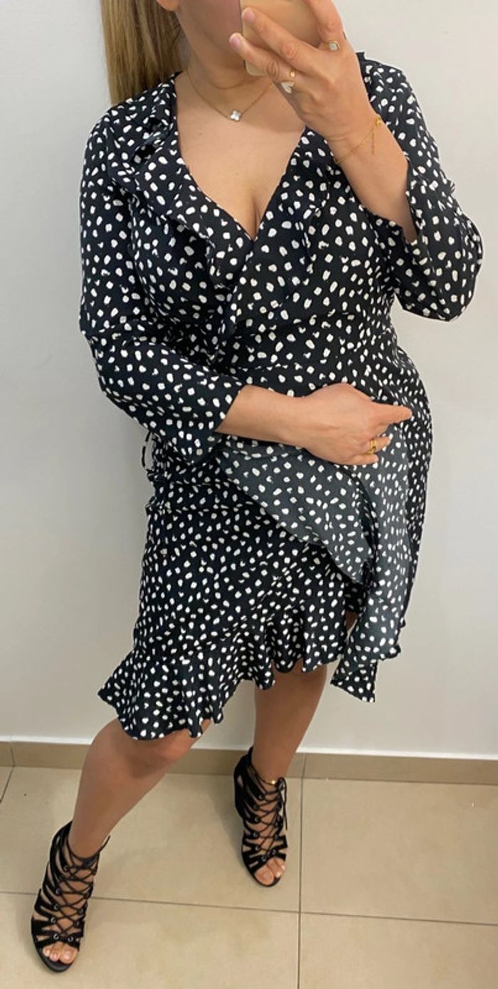 Jolie Robe Porte Feuille Imprimée Avec Volant Taille M - photo numéro 4