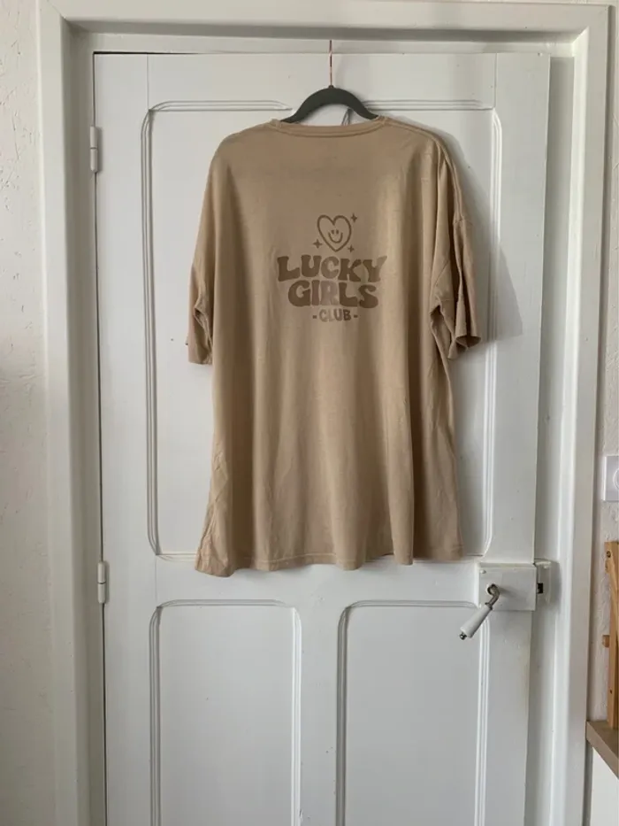 T-shirt Lucky Girls Club beige femme - Taille XL Shein Curve - photo numéro 2