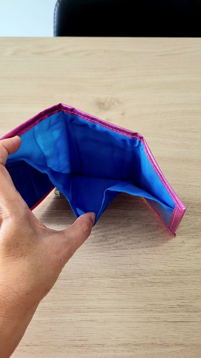 🟣 NEUF Portefeuille Frozen 🟣 - photo numéro 4