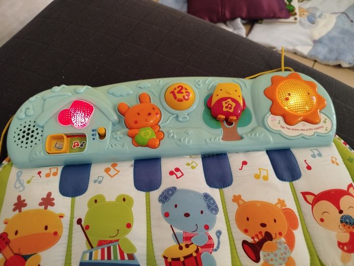 Jouets bébé. Piano de Lit ,jouets activités musicales livre et autres - photo numéro 2