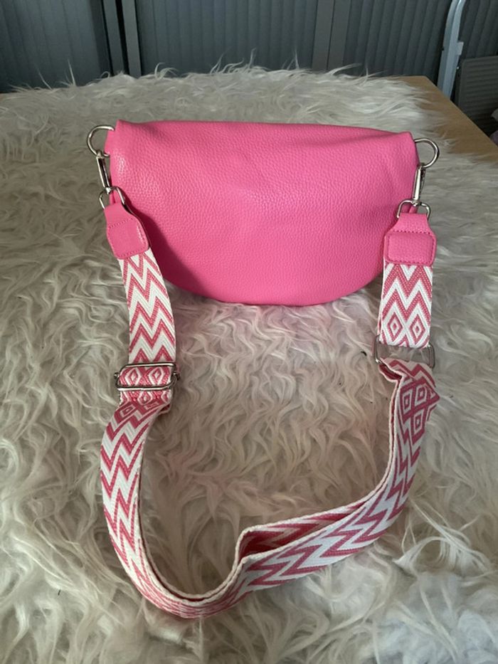 Sac banane rose fluo neuve - photo numéro 3