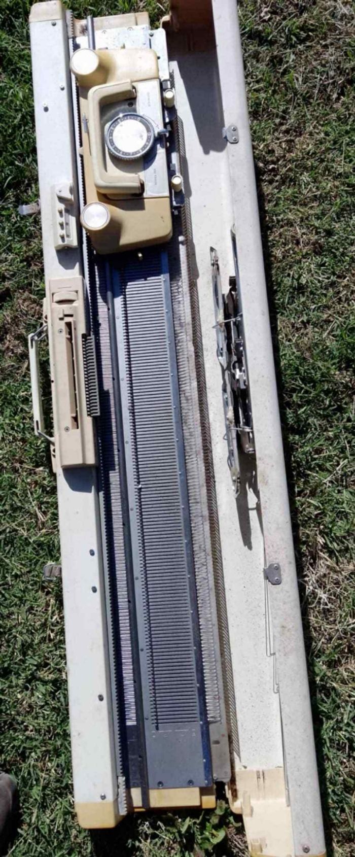 Machine à tricoter