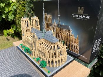 LEGO Architecture Notre-Dame