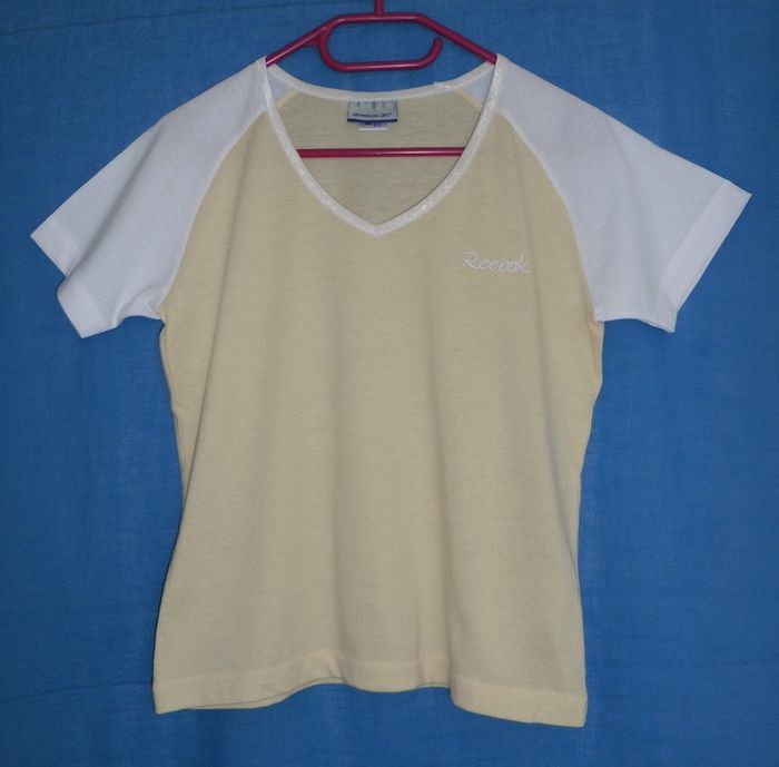 T-shirt jaune et blanc. Reebok. Taille 40