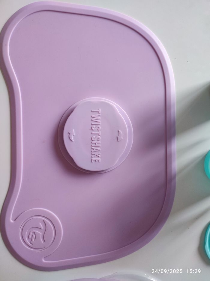Assiettes Twistshake et gobelets - photo numéro 2