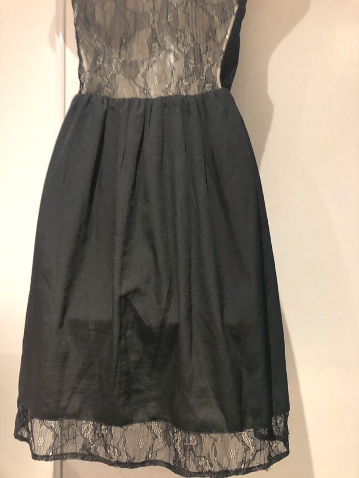 Petite robe noire Jennyfer dos en dentelle  taille 34 - photo numéro 10