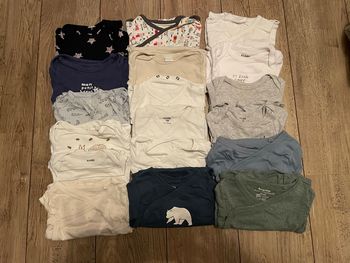 Lot 18 bodies manches longues