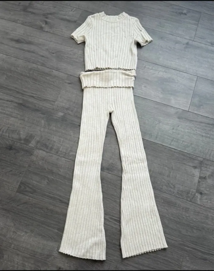 Ensemble beige top court et pantalon flare 8/9 ans H&M - photo numéro 4