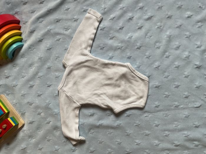 body manches longues blanc ouverture devant brioche 1 mois - photo numéro 6