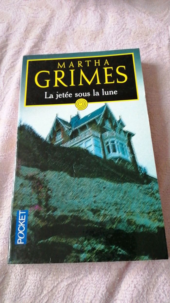 La jetée sous la lune