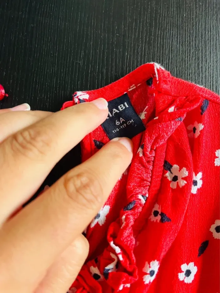 Robe rouge à fleurs kiabi 6 ans - photo numéro 2