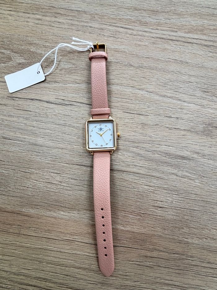 Montre femme dorée bracelet rose cadran rectangle doré - photo numéro 2