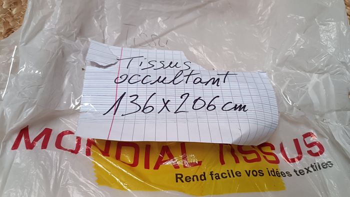 Tissu occultant mondial tissus 🪡 - photo numéro 2