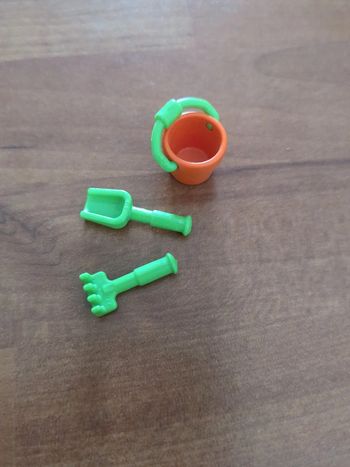 Playmobil set seau pelle râteau