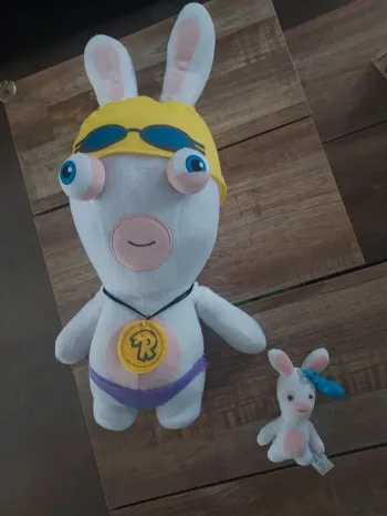 Peluches lapin crétin