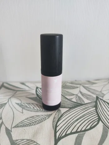 Adopt spray fixateur eclat à l'eau de coco 50ml à utiliser 12 mois après ouverture