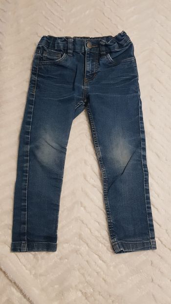 A donné jean slim bleu