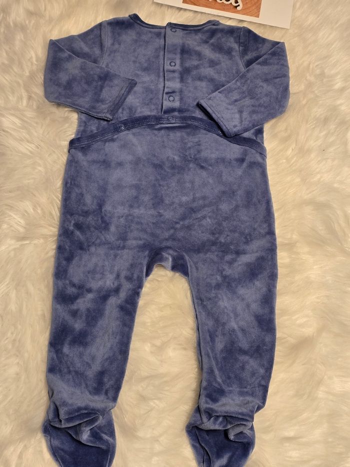 NEUF (non porté) 😍🤩💙pyjama 12 mois garçon 💙🤩😍 - photo numéro 3