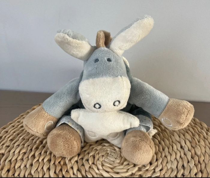 Noukie’s boîte à histoire âne bleu étoile blanche - photo numéro 3