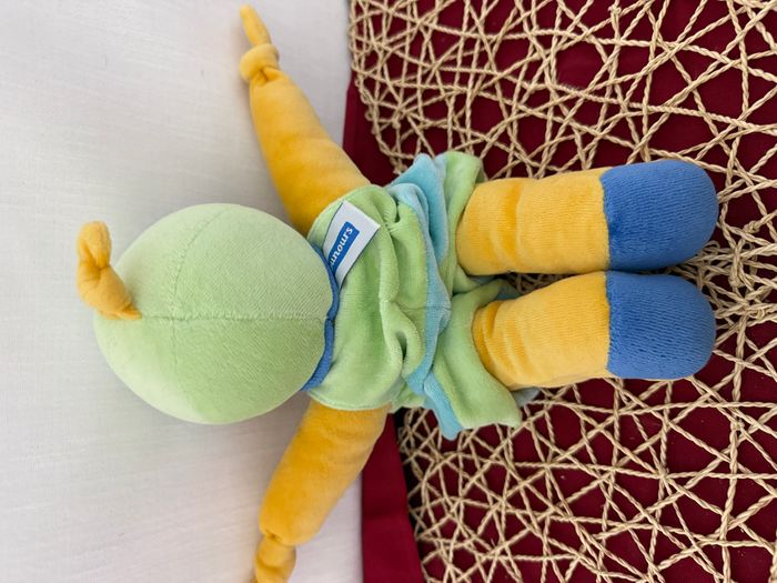 Doudou poupée salopette jaune vert bleu fleur NOUNOURS - photo numéro 2
