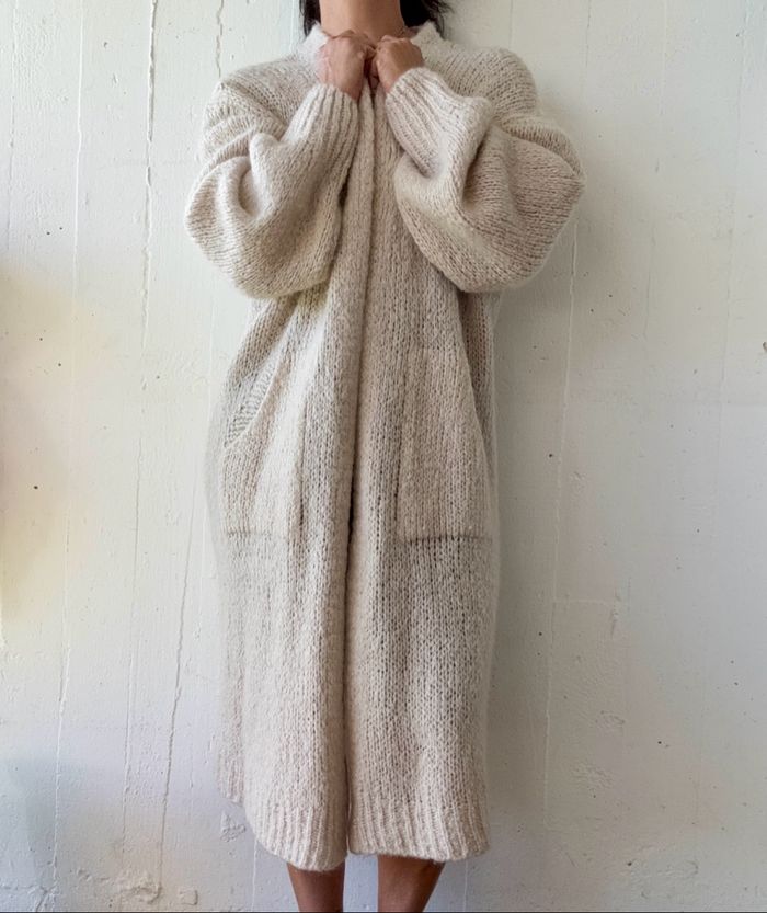 Gilet long oversize de la marque Les Follies, en coloris crème. - photo numéro 2