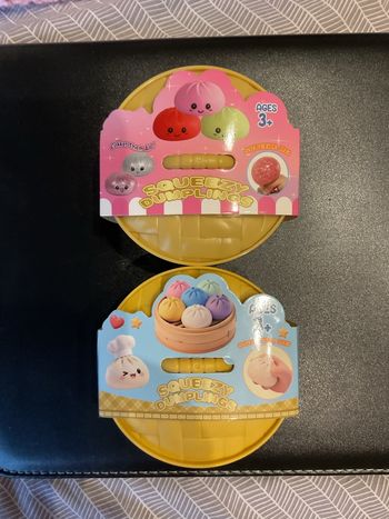 Lot de 2  Squishy Dumplings Mystère Différent Neuf 
