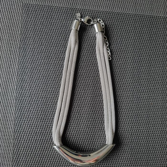 Collier Victoria argenté - photo numéro 4