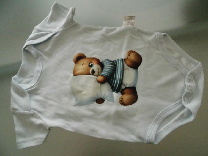 Lot de vêtement layette 0 à 3 mois - photo numéro 4