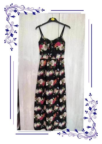 Robe longue neuve avec étiquette taille unique (36 au 42)