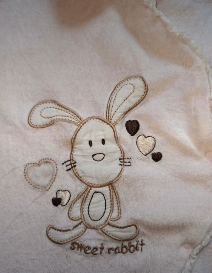 Grenouillère 3 mois " lapin 🐰" - photo numéro 2