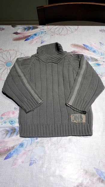 Pull gris