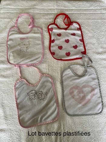 Lot bavettes plastifiées