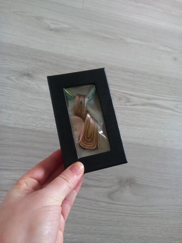 Collier pendentif en verre - photo numéro 3