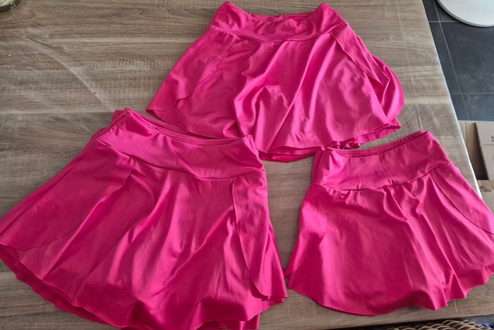 Jupe papillion Taille 8ans