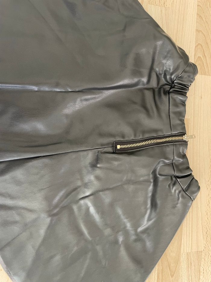 Jupe en similicuir - photo numéro 2