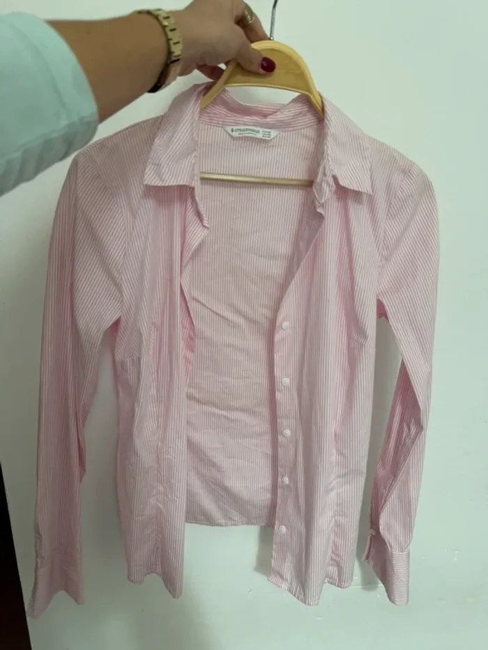 Camisa Stradivarius entallada