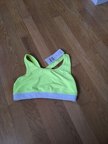 Brassière de sport jaune fluo