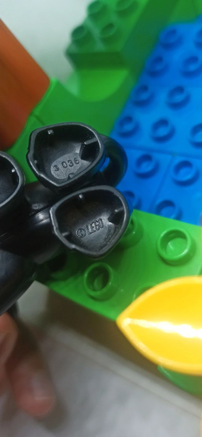 Décor paysage jungle avec rivière et panthère noire lego duplo - photo numéro 4