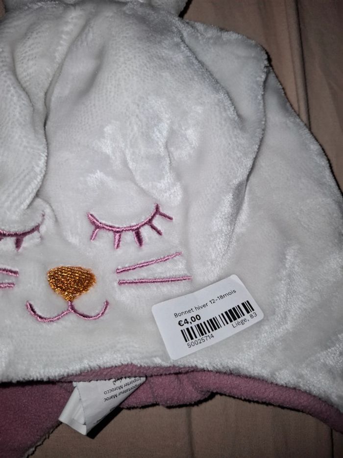 Bonnet lapin blanc