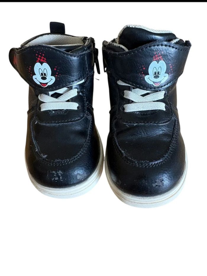Chaussure Mickey taille 22