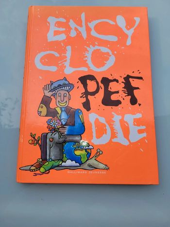 Joli livre EncycloPEFdie, encyclopédie Gallimard jeunesse