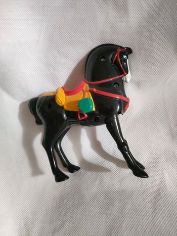 Figurine Mulan, Khan le cheval noir de 1998 McDonald's