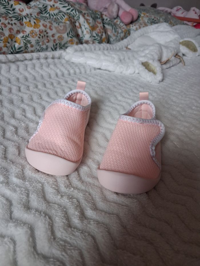 Chaussures aquatiques T23 - photo numéro 1