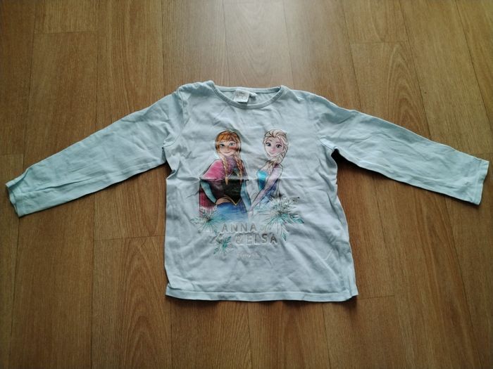 Pulls Reine des neiges et autres 6 ans et 8 ans - photo numéro 3