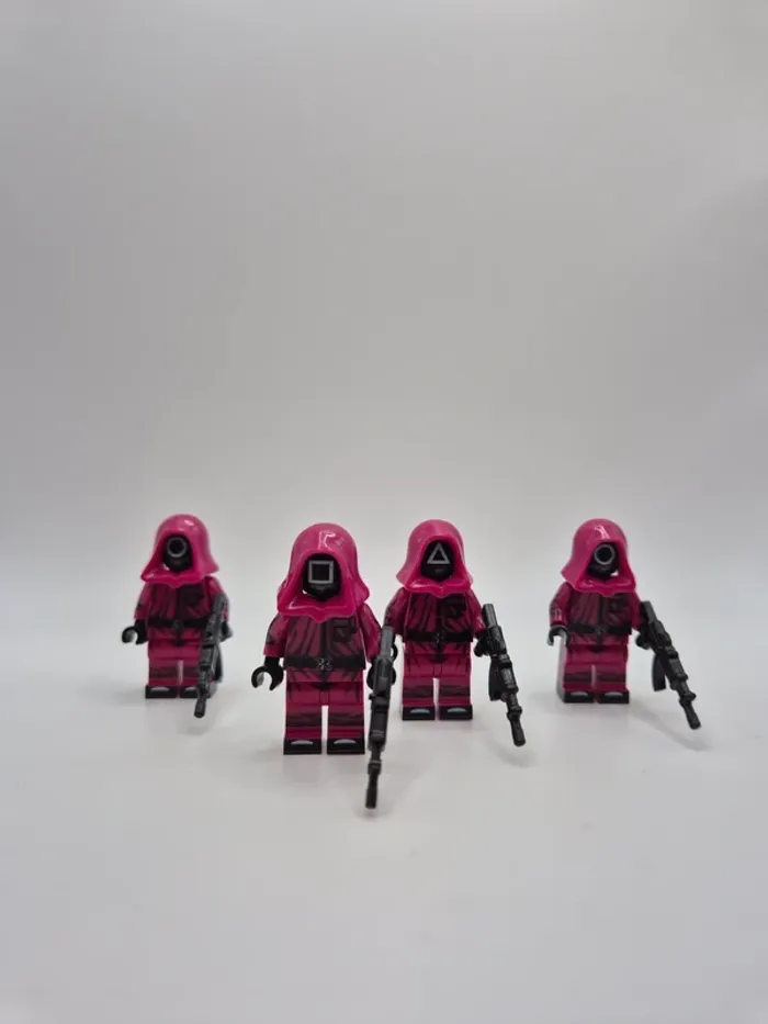 Figurines type lego 4 soldats gardes Squid Game