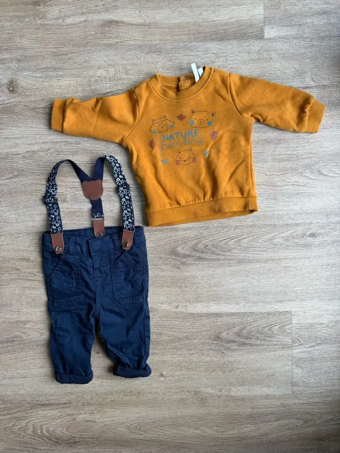Pantalon Orchestra 3 mois avec bretelles et pull moutarde bleu marine bébé garçon très bon état - photo numéro 2
