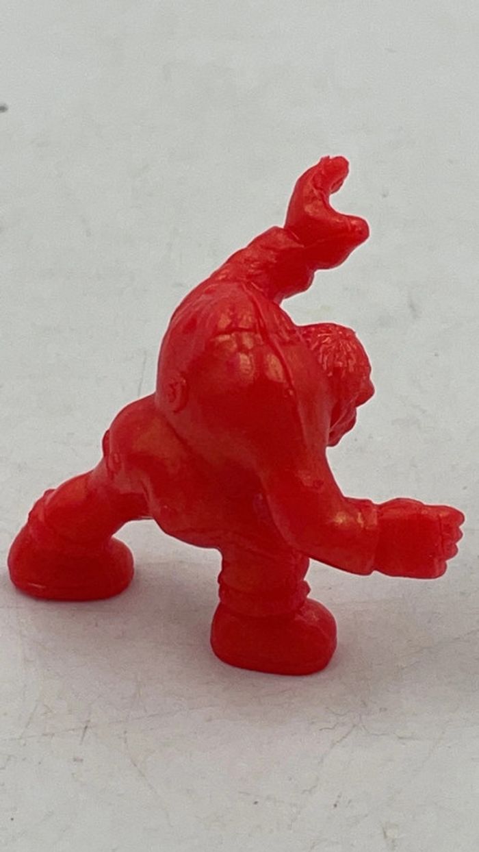 Figurine Monster In My Pocket N•48 HunchBack Red Matchbox - photo numéro 4