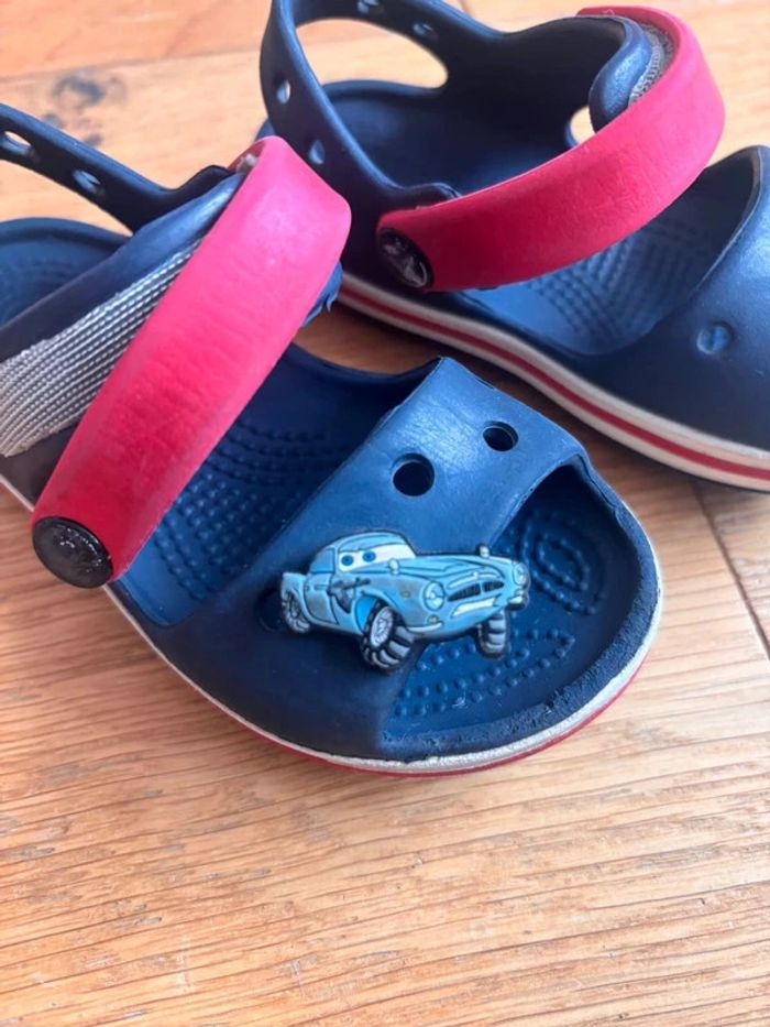 Sandales Crocs T6 22-23 - photo numéro 2