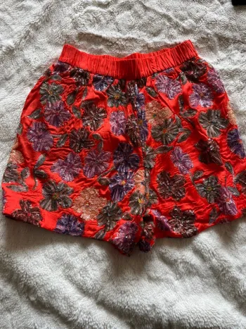 Short Maje en taille 1