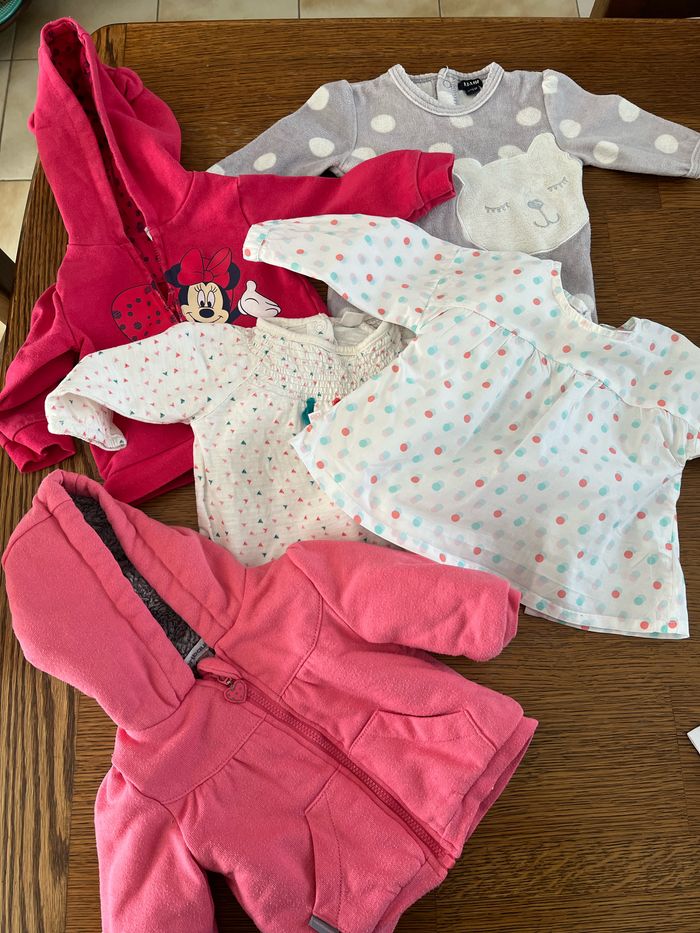 Lot ( bébé 3 mois)